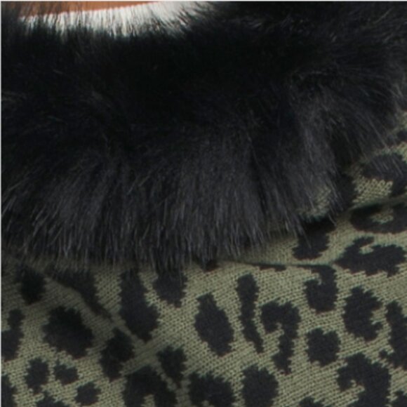 HANNAH ROSE Merino Wool Blend Leopard Topper With Faux Fur Trim - Picture 3 of 3